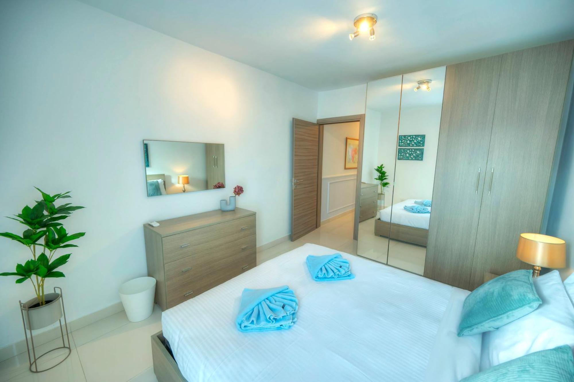 Modern, Large 3Bedroom, Spectacular Views Goslm-9 Sliema Eksteriør billede