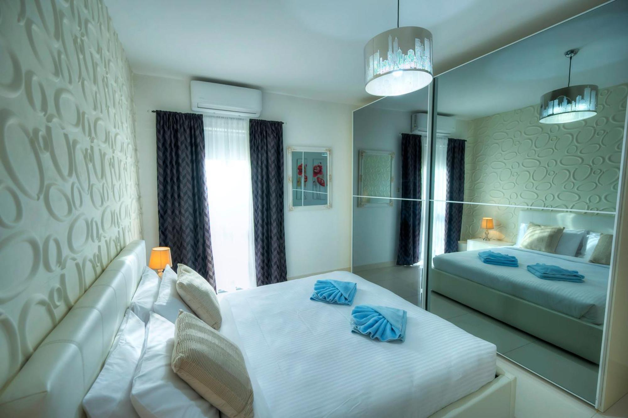 Modern, Large 3Bedroom, Spectacular Views Goslm-9 Sliema Eksteriør billede